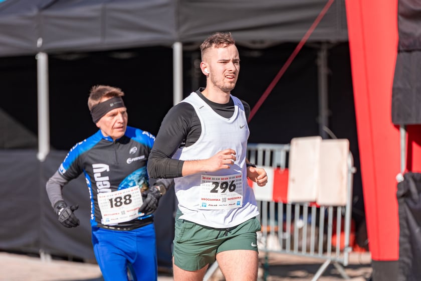 Wrocławska Trzydziestka - zdjęcia uczestników biegu na Stadionie Olimpijskim - 16 marca 2025 r.