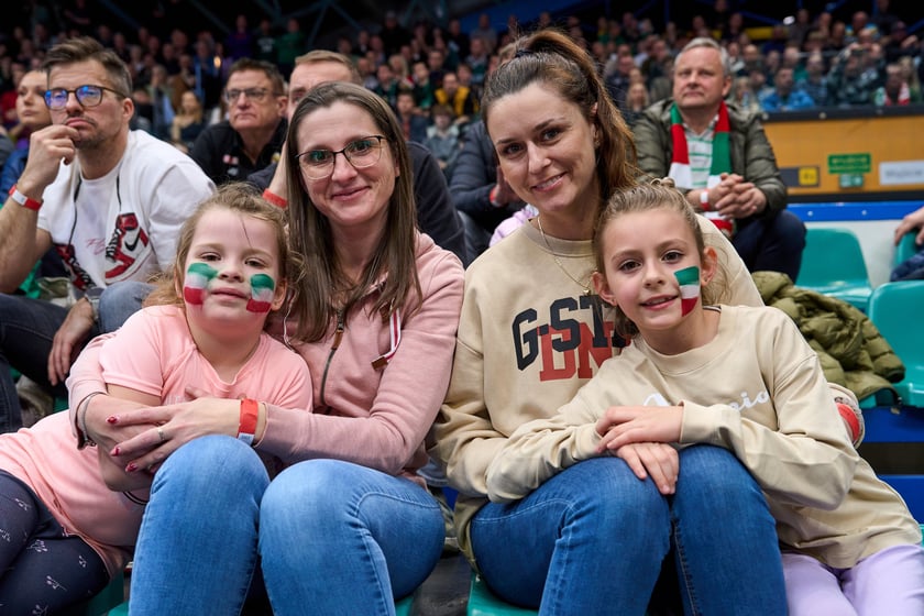 Śląsk Wrocław wygrał z Zastalem w Orbicie. Zdjęcia kibic&oacute;w