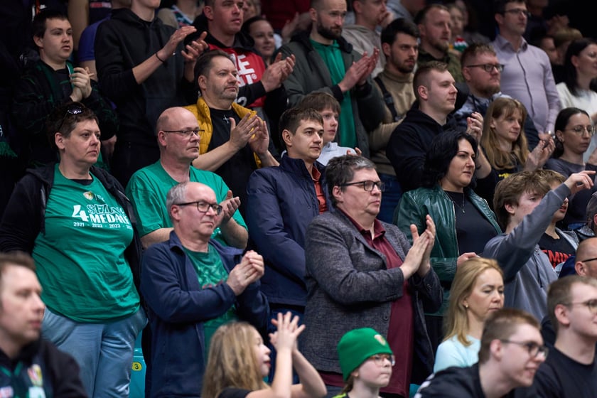 Śląsk Wrocław wygrał z Zastalem w Orbicie. Zdjęcia kibic&oacute;w