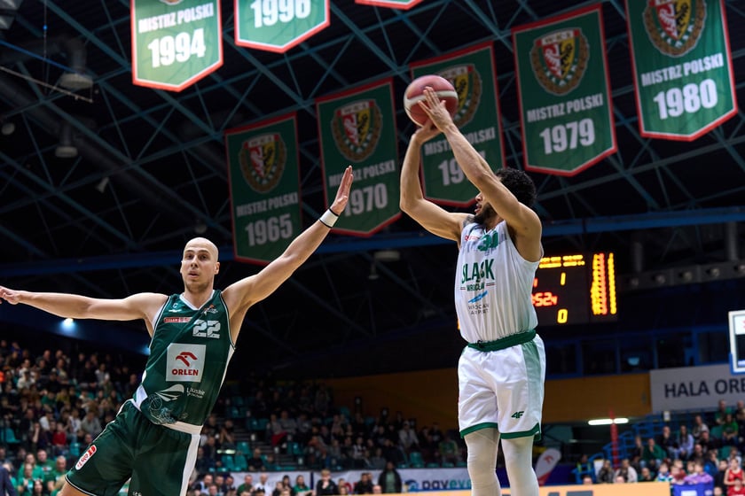 Śląsk Wrocław wygrał z Zastalem w Orbicie. Zdjęcia kibic&oacute;w