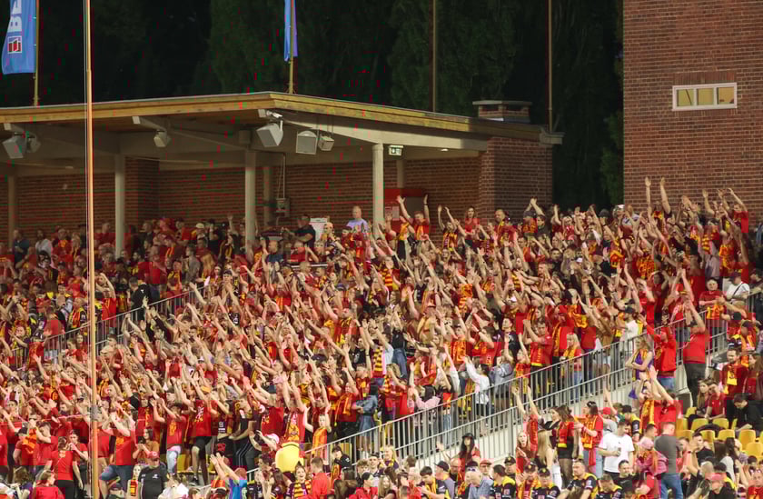 Mecz Sparta - Falubaz. Inauguracja sezonu PGE Ekstraligi we Wrocławiu