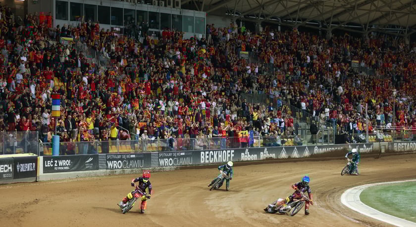 Mecz Sparta - Falubaz. Inauguracja sezonu PGE Ekstraligi we Wrocławiu