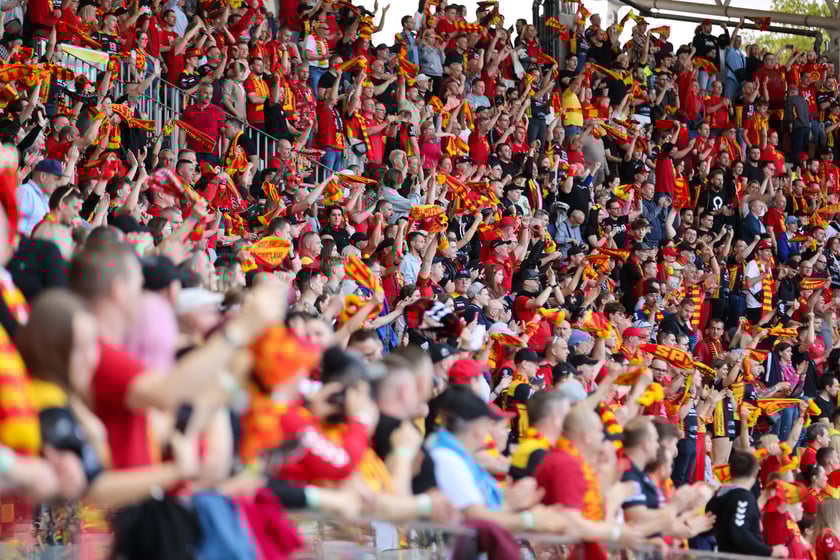 Mecz Sparta - Falubaz. Inauguracja sezonu PGE Ekstraligi we Wrocławiu