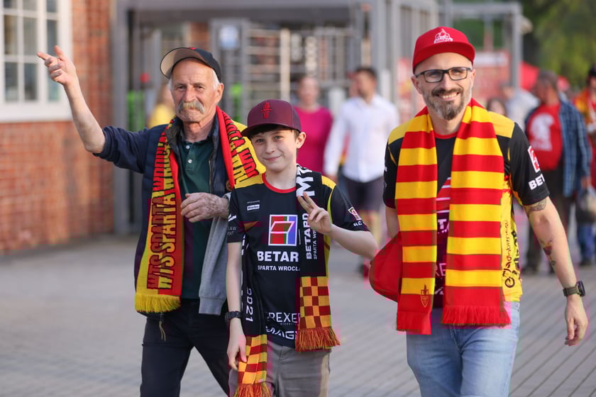 Mecz Sparta - Falubaz. Inauguracja sezonu PGE Ekstraligi we Wrocławiu
