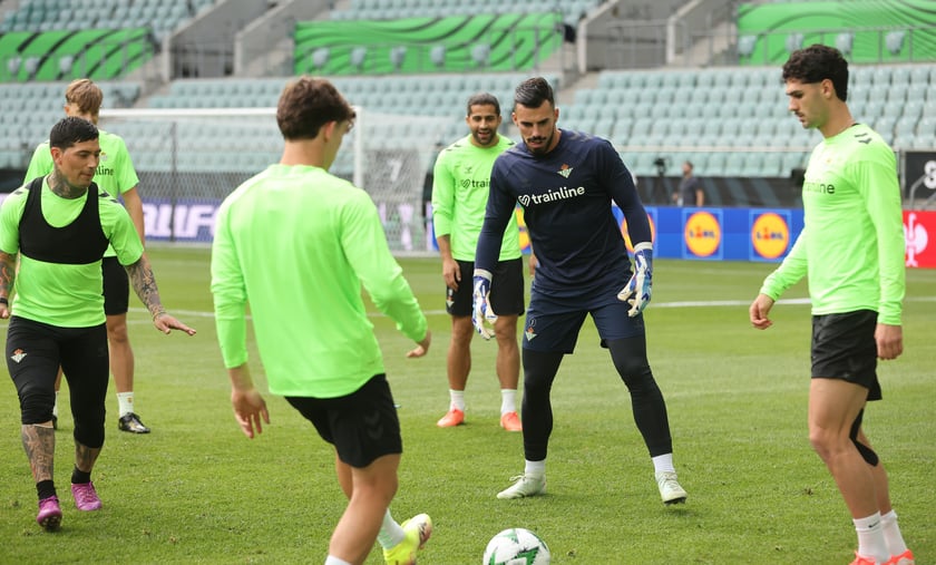 Trening Betisu na stadionie we Wrocławiu przed finałem z Chelsea, 27 maja