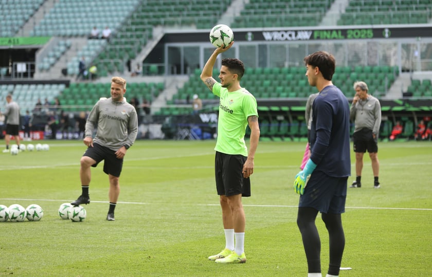 Trening Betisu na stadionie we Wrocławiu przed finałem z Chelsea, 27 maja