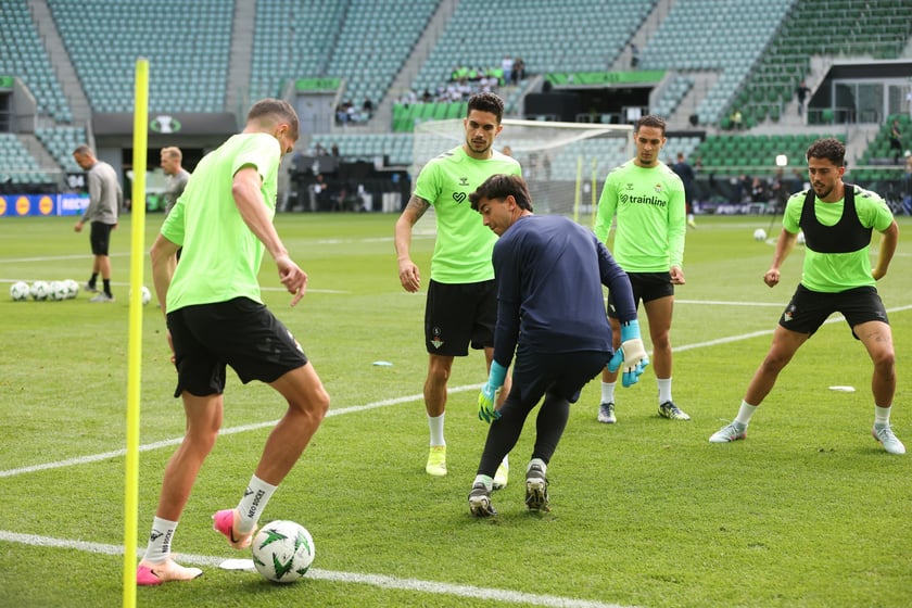 Trening Betisu na stadionie we Wrocławiu przed finałem z Chelsea, 27 maja