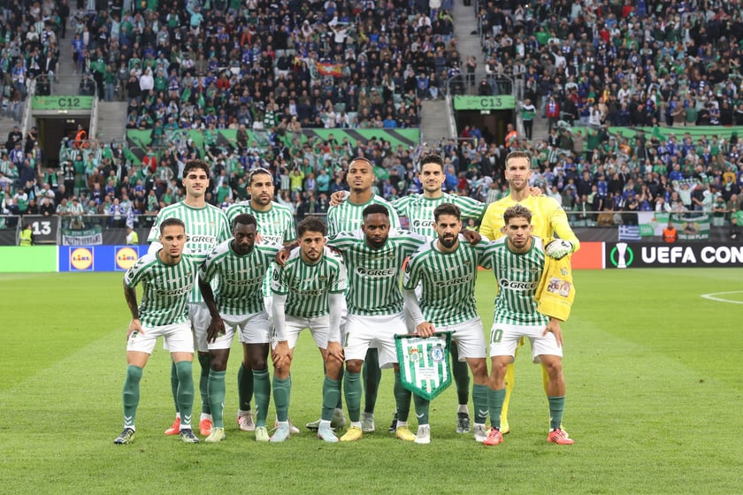 Finał Ligi Konferencji we Wrocławiu - piłkarze Chelsea i Realu Betis podczas meczu