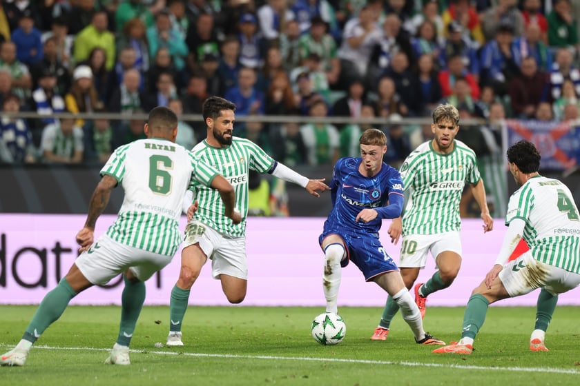 Finał Ligi Konferencji we Wrocławiu - piłkarze Chelsea i Realu Betis podczas meczu