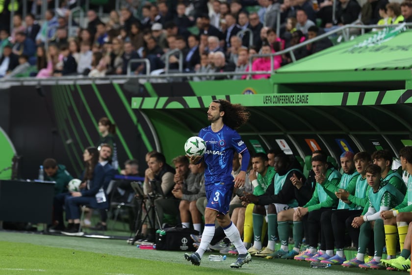 Finał Ligi Konferencji we Wrocławiu - piłkarze Chelsea i Realu Betis podczas meczu