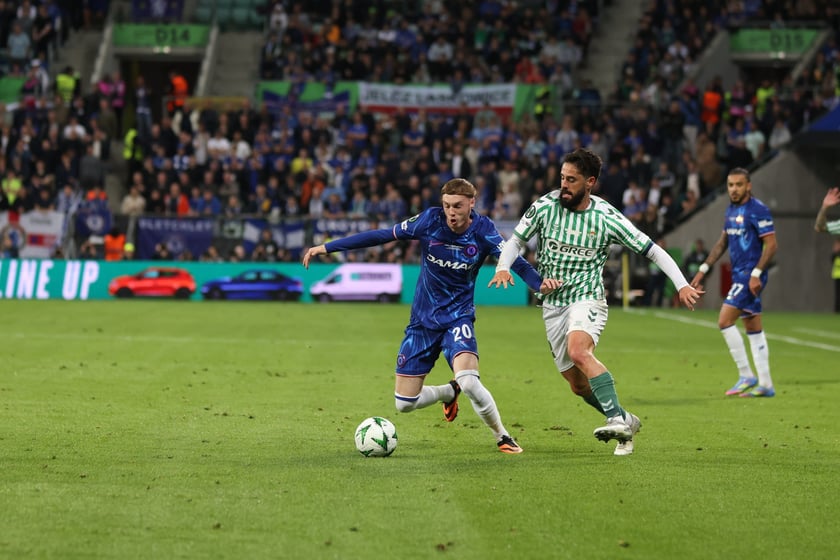 Finał Ligi Konferencji we Wrocławiu - piłkarze Chelsea i Realu Betis podczas meczu