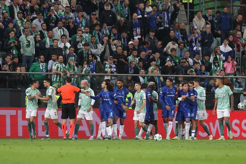 Finał Ligi Konferencji we Wrocławiu - piłkarze Chelsea i Realu Betis podczas meczu