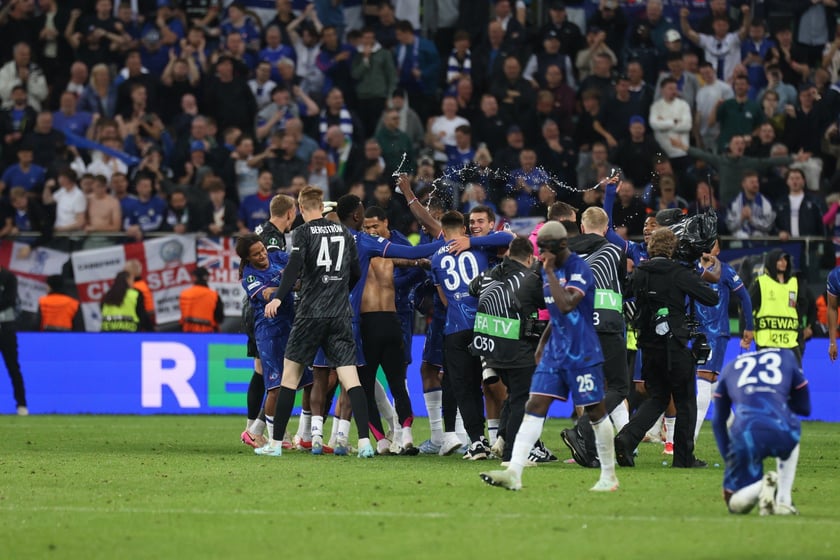 Finał Ligi Konferencji we Wrocławiu - piłkarze Chelsea i Realu Betis podczas meczu