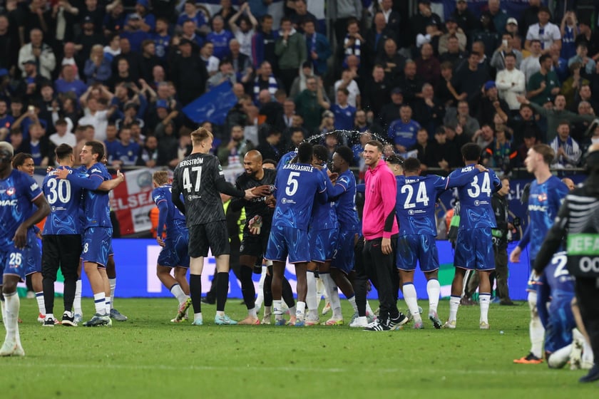 Finał Ligi Konferencji we Wrocławiu - piłkarze Chelsea i Realu Betis podczas meczu