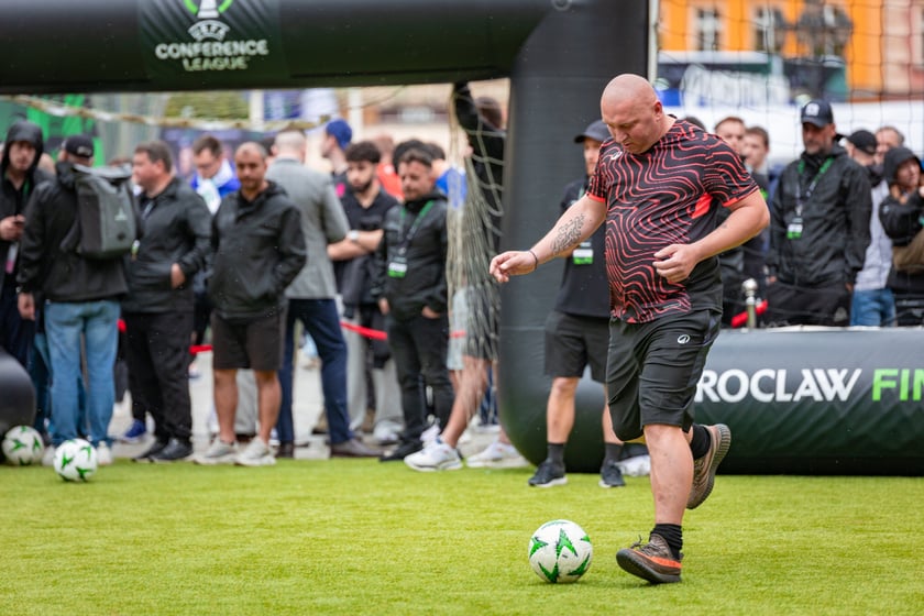 Pokazowy mecz w strefie Fan Festival w rynku, 28 maja 2025
