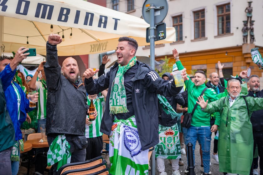 Pokazowy mecz w strefie Fan Festival w rynku, 28 maja 2025