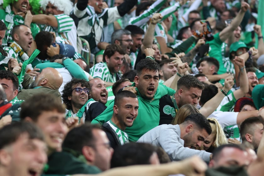 Finał Ligi Konferencji Chelsea F.C - Real Betis we Wrocławiu - zdjęcia kibiców