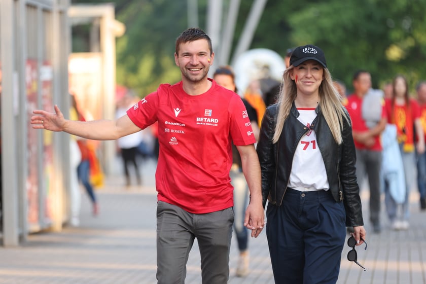Kibice przed Stadionem Olimpijskim przed meczem Betard Sparta Wrocław - Włókniarz Częstochowa - 30 maja 2025 r.