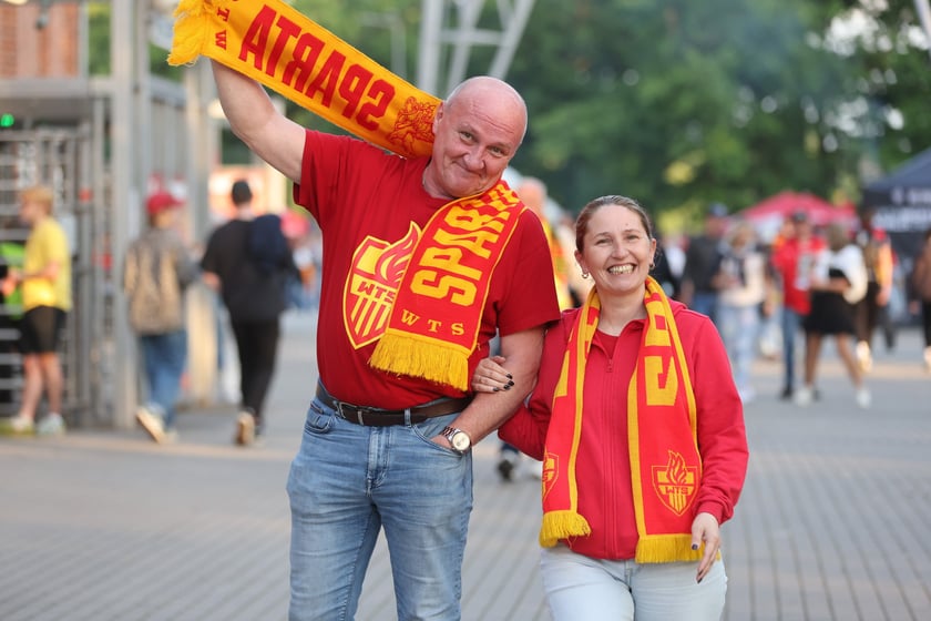 Kibice przed Stadionem Olimpijskim przed meczem Betard Sparta Wrocław - Włókniarz Częstochowa - 30 maja 2025 r.