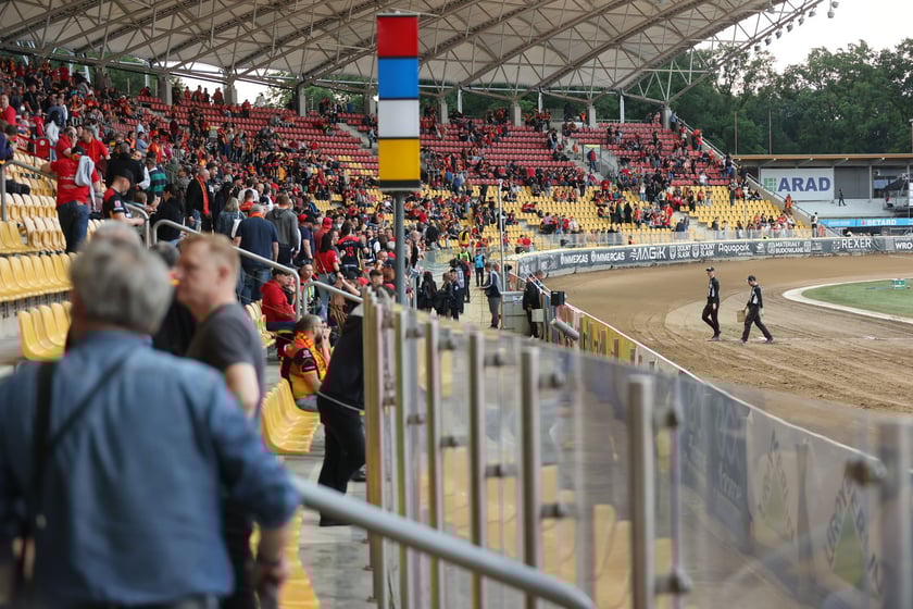 Kibice przed Stadionem Olimpijskim przed meczem Betard Sparta Wrocław - Włókniarz Częstochowa - 30 maja 2025 r.
