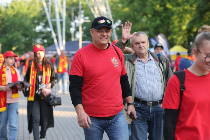Kibice przed Stadionem Olimpijskim przed meczem Betard Sparta Wrocław - Włókniarz Częstochowa - 30 maja 2025 r.