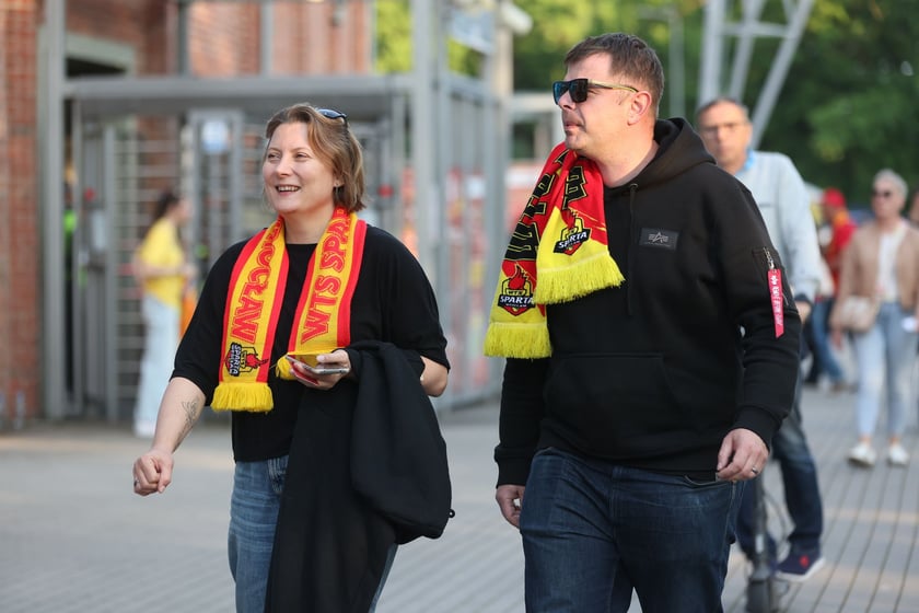 Kibice przed Stadionem Olimpijskim przed meczem Betard Sparta Wrocław - Włókniarz Częstochowa - 30 maja 2025 r.