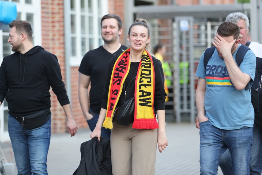Kibice przed Stadionem Olimpijskim przed meczem Betard Sparta Wrocław - Włókniarz Częstochowa - 30 maja 2025 r.