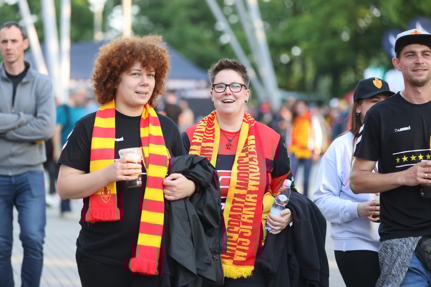 Kibice przed Stadionem Olimpijskim przed meczem Betard Sparta Wrocław - Włókniarz Częstochowa - 30 maja 2025 r.