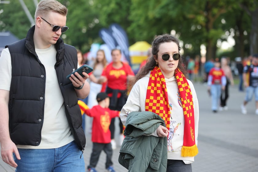 Kibice przed Stadionem Olimpijskim przed meczem Betard Sparta Wrocław - Włókniarz Częstochowa - 30 maja 2025 r.