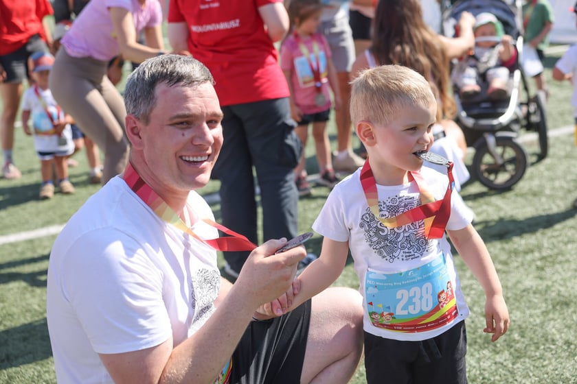 PKO Wieczorny Bieg Rodzinny. Zdjęcia uczestników