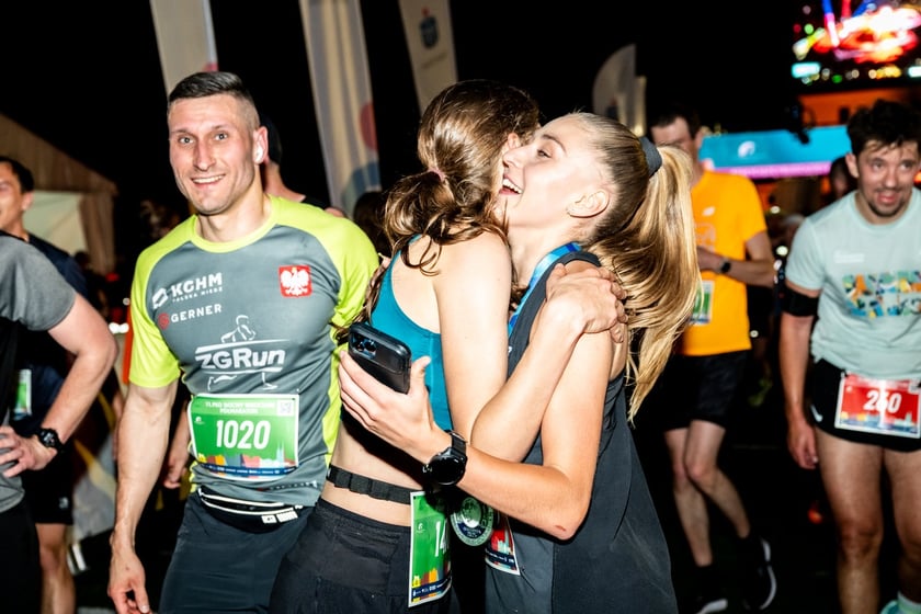 Uczestnicy 11. PKO Nocnego Wrocław Półmaratonu