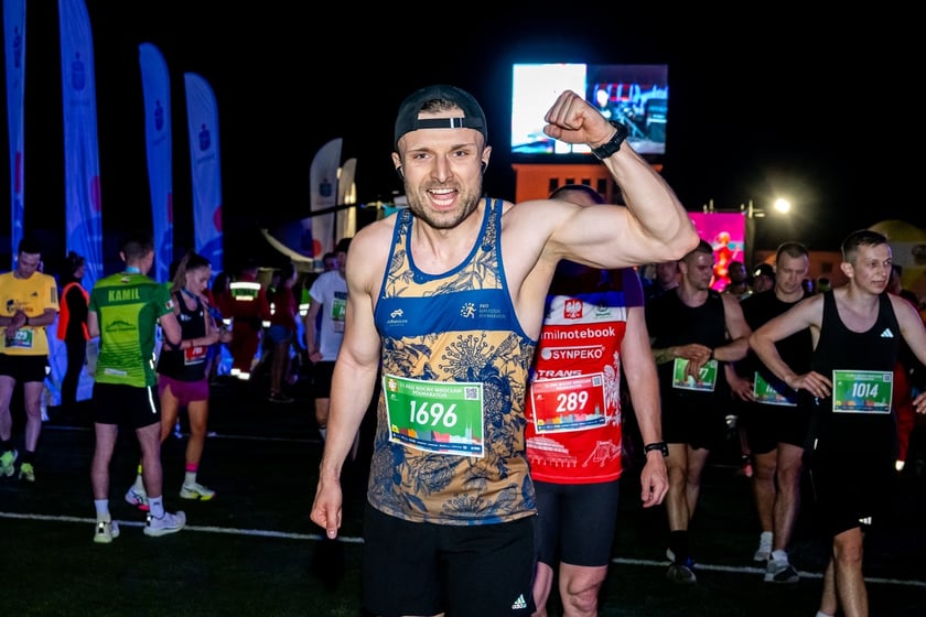 Uczestnicy 11. PKO Nocnego Wrocław Półmaratonu