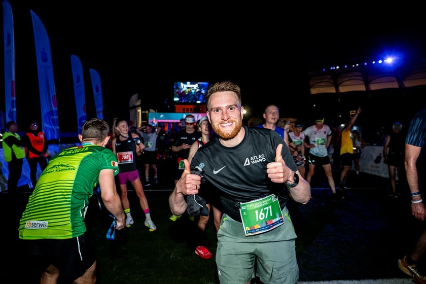 Uczestnicy 11. PKO Nocnego Wrocław Półmaratonu