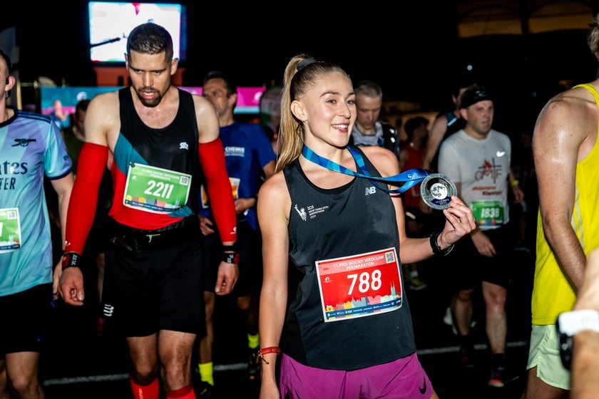 Uczestnicy 11. PKO Nocnego Wrocław Półmaratonu