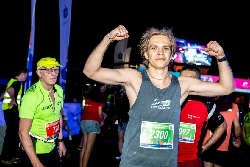 Uczestnicy 11. PKO Nocnego Wrocław Półmaratonu