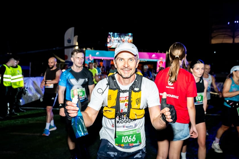 Uczestnicy 11. PKO Nocnego Wrocław Półmaratonu