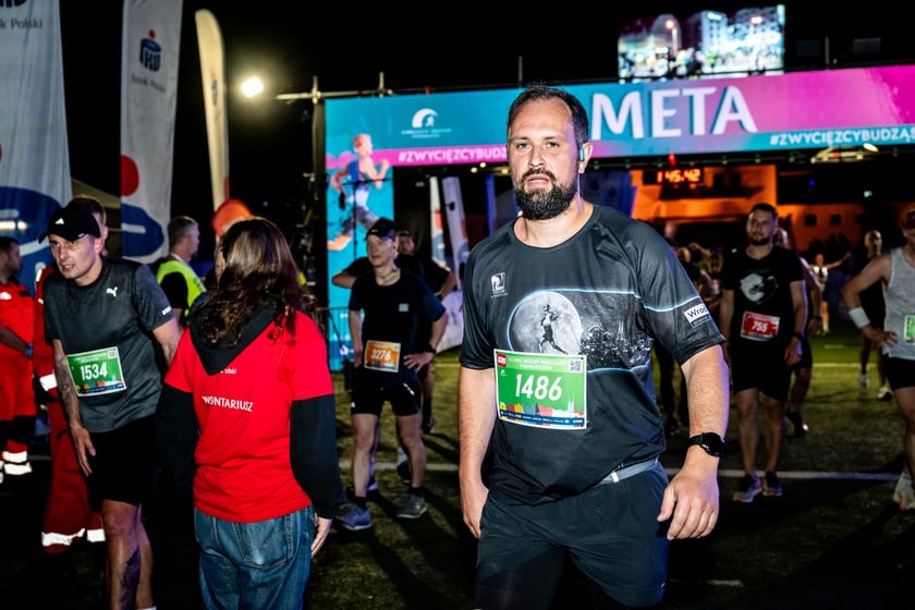 Uczestnicy 11. PKO Nocnego Wrocław Półmaratonu