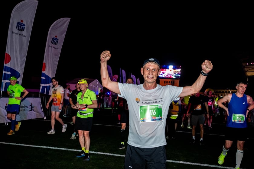 Uczestnicy 11. PKO Nocnego Wrocław Półmaratonu