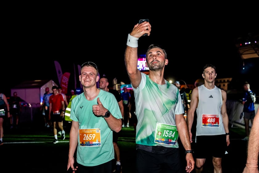 Uczestnicy 11. PKO Nocnego Wrocław Półmaratonu