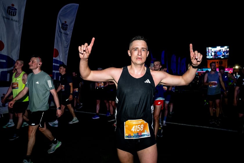 Uczestnicy 11. PKO Nocnego Wrocław Półmaratonu