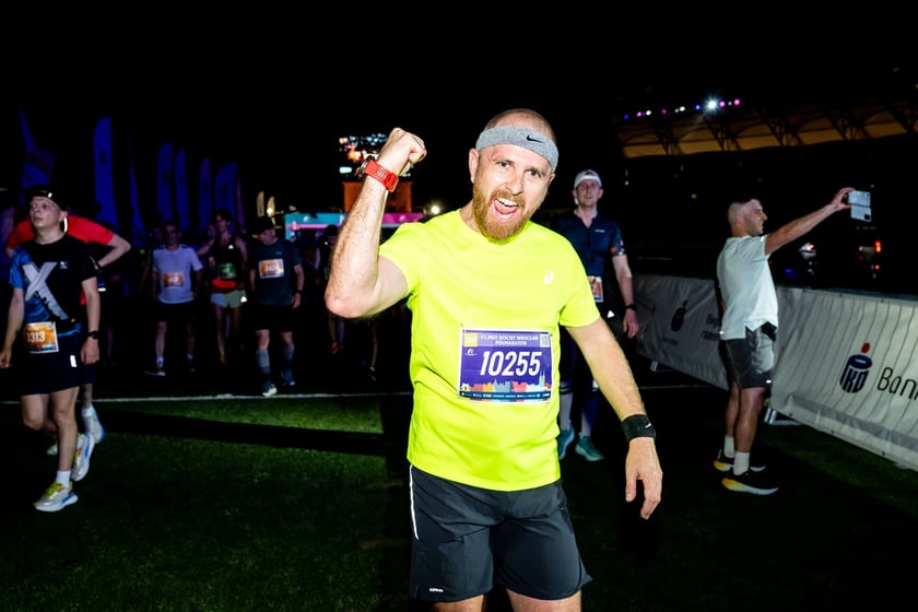 Uczestnicy 11. PKO Nocnego Wrocław Półmaratonu