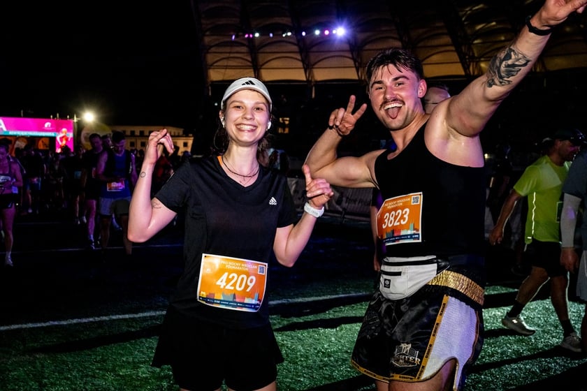 Uczestnicy 11. PKO Nocnego Wrocław Półmaratonu