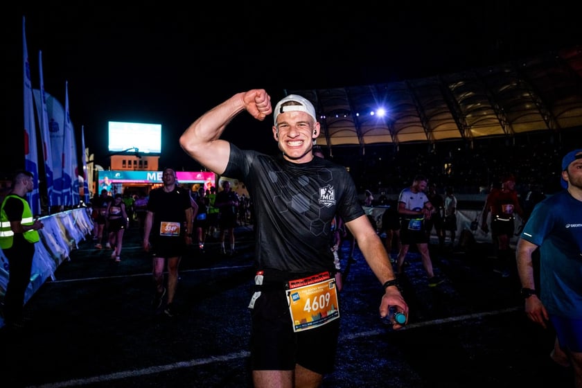 Uczestnicy 11. PKO Nocnego Wrocław Półmaratonu