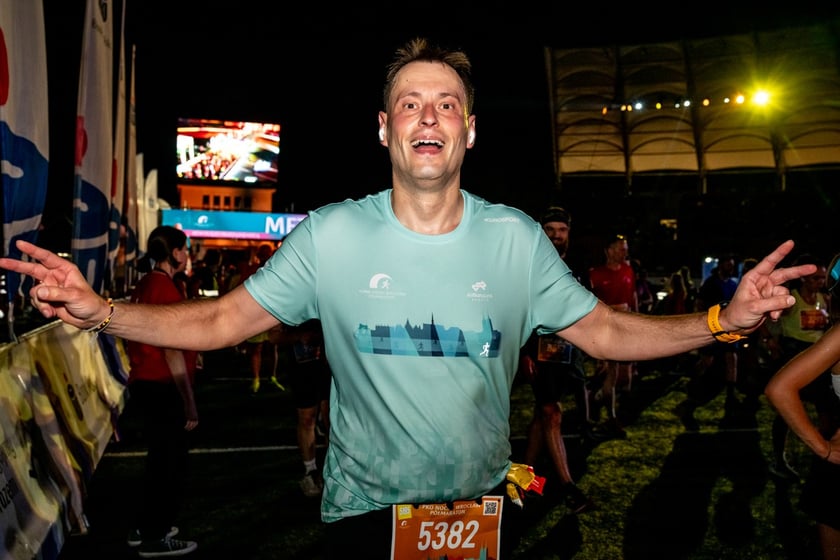 Uczestnicy 11. PKO Nocnego Wrocław Półmaratonu