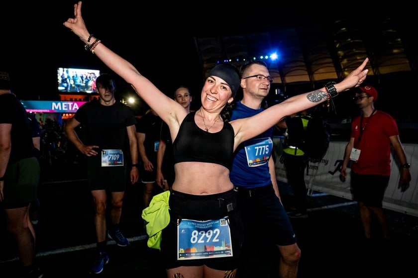 Uczestnicy 11. PKO Nocnego Wrocław Półmaratonu