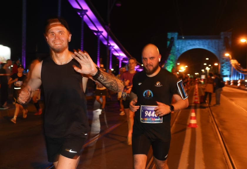 11. PKO Nocny Wrocław Półmaraton - zdjęcia biegaczy