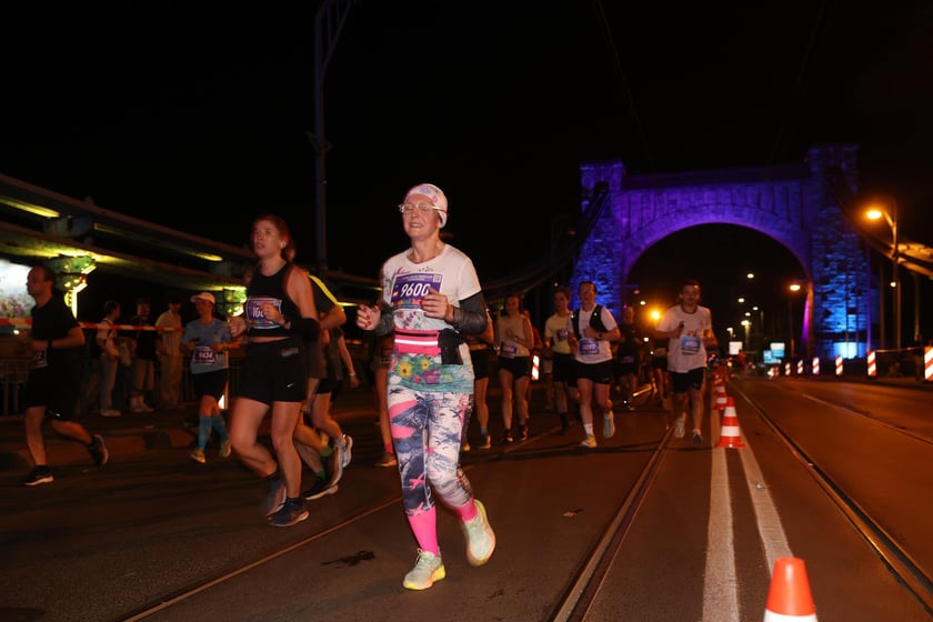 11. PKO Nocny Wrocław Półmaraton - zdjęcia biegaczy