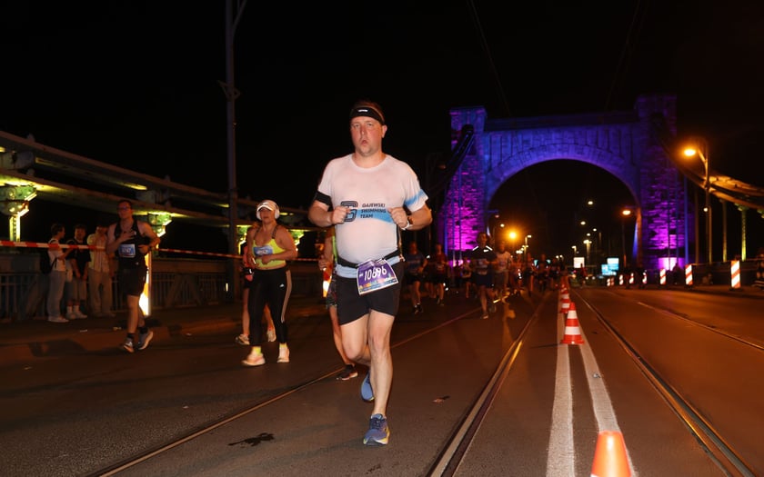 11. PKO Nocny Wrocław Półmaraton - zdjęcia biegaczy