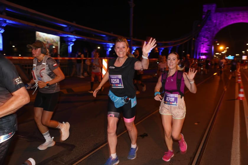 11. PKO Nocny Wrocław Półmaraton - zdjęcia biegaczy
