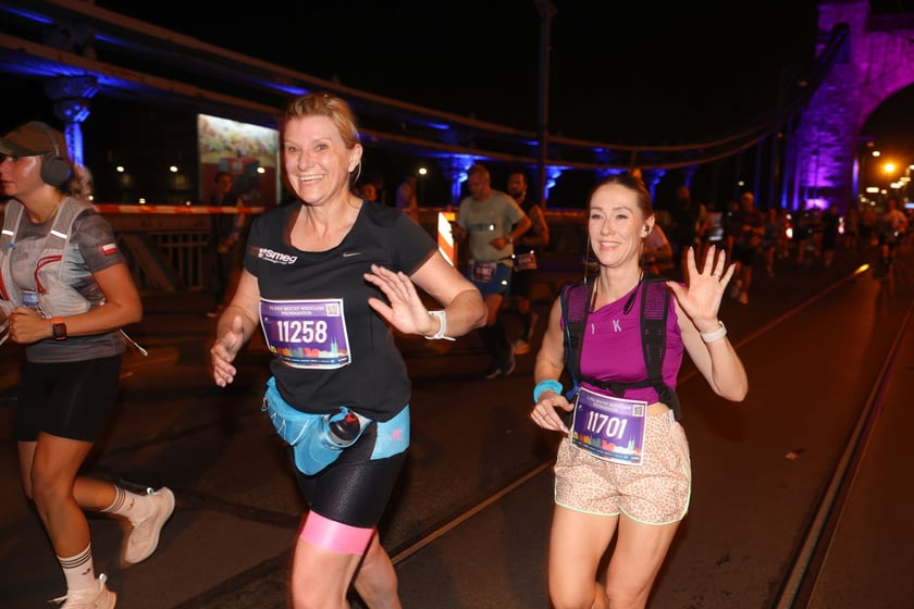 11. PKO Nocny Wrocław Półmaraton - zdjęcia biegaczy